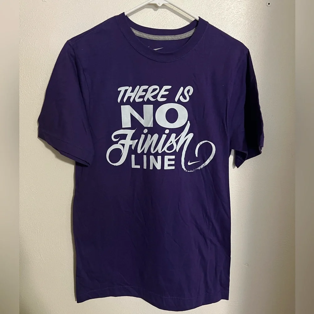 NIKE Classic Logo Short Sleeve Athletic Cotton T Shirt Purple & White Boys Sz S